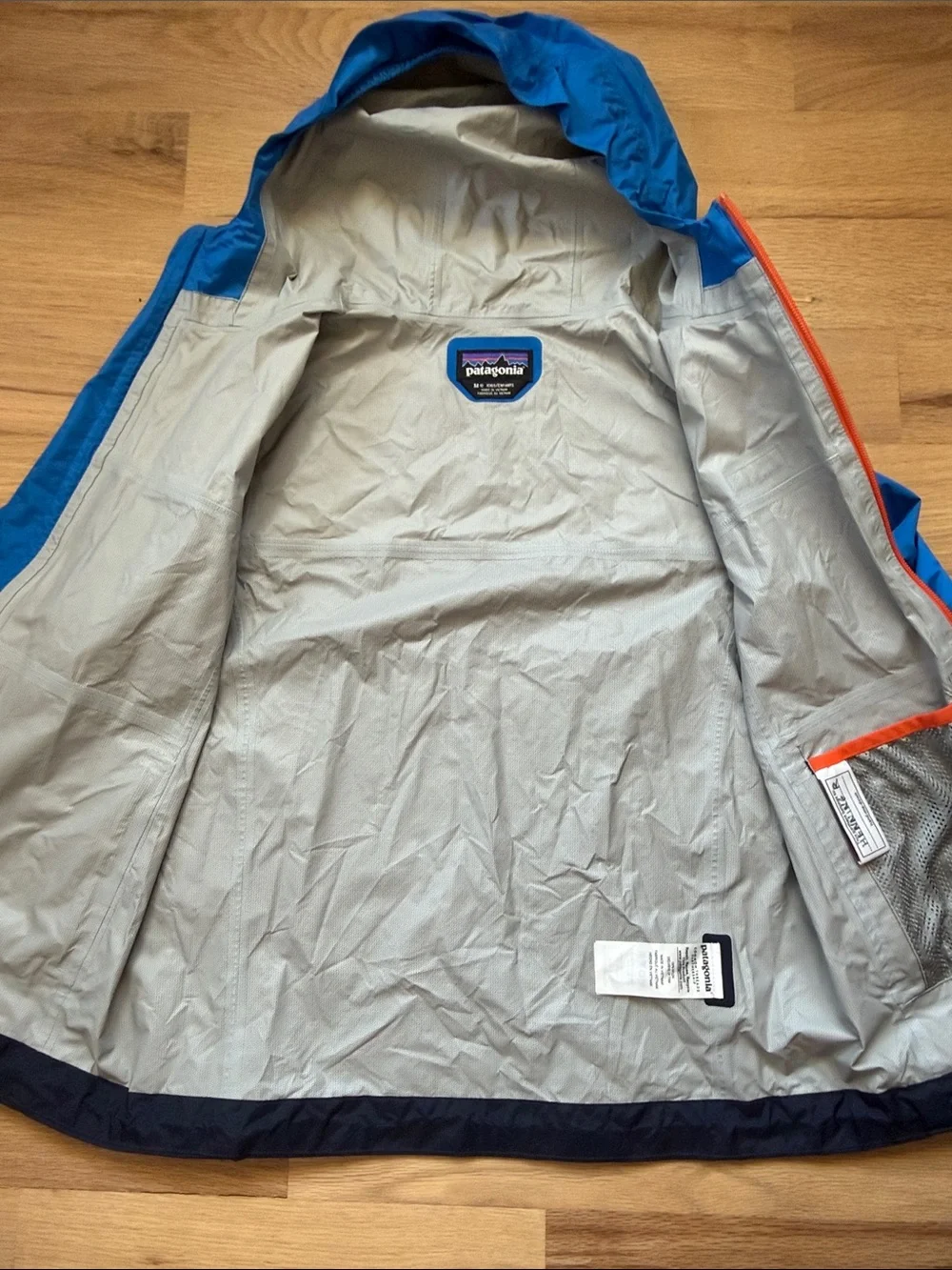 Patagonia Blue/Navy Boys' Torrentshell Rain Jacket with Orange Zipper Sz M (10)